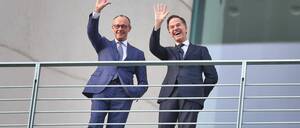 Winken vom Kanzlerbalkon: Nato-Generalsekretär Mark Rutte war am Donnerstag bei Friedrich Merz zu Gast.