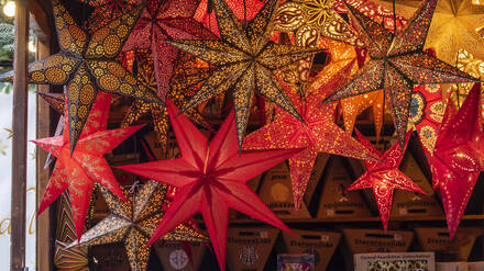 Leuchtende Sterne wärmen in der Adventszeit die Herzen.