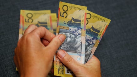 In Australien sind Arbeitgeber verpflichtet, einen festen Prozentsatz des Gehalts ihrer Angestellten in sogenannte Superannuation (kurz: Super) Funds einzuzahlen – aktuell rund zwölf Prozent.