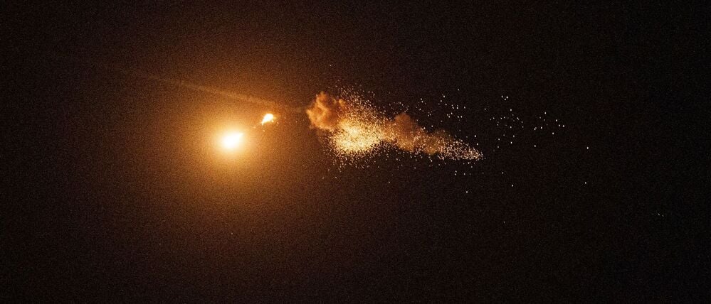 Die ukrainische Luftabwehr fängt eine Shahed-Drohne während eines russischen Luftangriffs auf die Hauptstadt Kiew ab (Archivfoto).