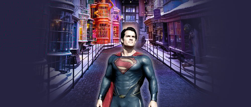 Henry Cavill als Superman in der Winkelgasse aus dem Harry-Potter-Universum.
