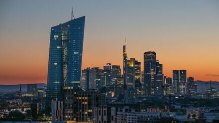 Die EZB beaufsichtigt die größten Banken im Euroraum. (Archivbild)