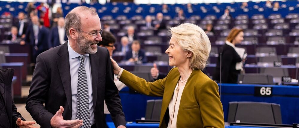 EU-Kommissionspräsidentin Ursula von der Leyen (CDU) und der Fraktionschef der Europäischen Volkspartei, Manfred Weber.