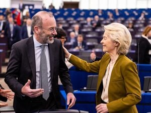 EU-Kommissionspräsidentin Ursula von der Leyen (CDU) und der Fraktionschef der Europäischen Volkspartei, Manfred Weber.