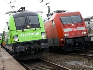 Gleis an Gleis: Flixtrain und die dominierende Konkurrenz Deutsche Bahn. (Archivbild)