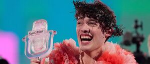 Mai 2024: Nemo feiert nach seinem Sieg im großen Finale des Eurovision Song Contest.