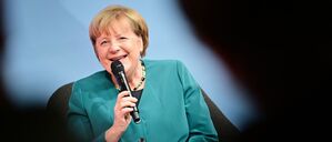 Angela Merkel (CDU), Bundeskanzlerin a.D., spricht während eines Talks „Stern Stunde“ in der Bertelsmann Repräsentanz.