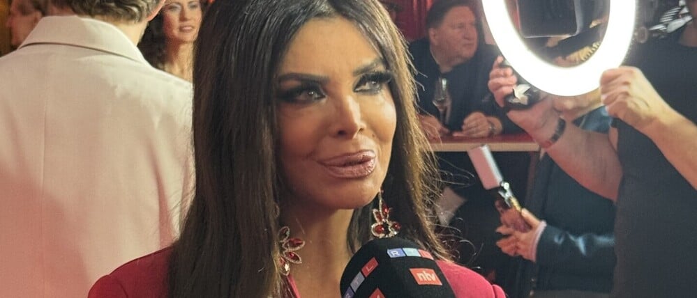 Kader Loth auf der Weihnachtsfeier von Fotograf Stefan Krempl im Beast Berlin.