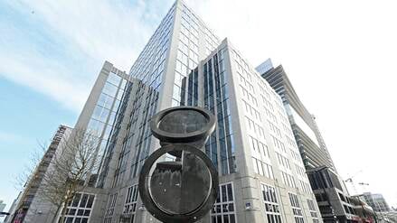 Euroclear ist eine belgische Finanzmarktinfrastrukturgruppe, die sich auf den Bereich der Zentralverwahrer (CSD) spezialisiert hat.