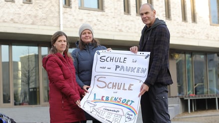 Warnen vor sinkender Unterrichtsqualität am Schulzentrum am Stern: Die Elternvertreter Andrea Specht, Renja Petzold und Busso Grabow.
