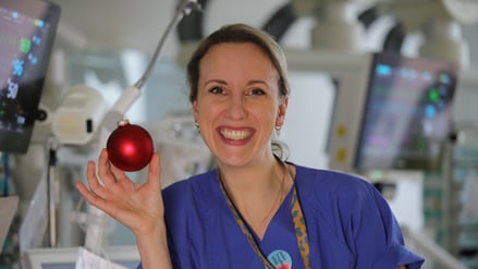 Kinderkrankenpflegerin Saskia Zimmermann arbeitet in der Neonatologie des Bergmann Klinikums in Potsdam.