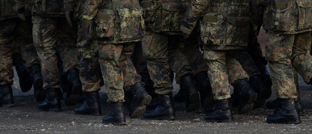 Allein für die persönliche Ausrüstung und Bekleidung einer größer werdenden Bundeswehr sollen nun 21 Milliarden Euro mehr ausgegeben werden.
