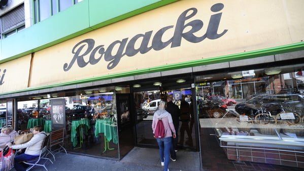 Die Frischfisch-Abteilung des Feinkosthändlers Rogacki in der Wilmersdorfer Straße.