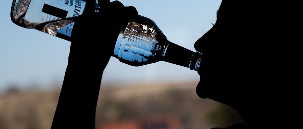 Extremes Rauschtrinken mit anschließendem Krankenhausaufenthalt bei Kindern und Jugendlichen geht zurück. (Symbolbild)