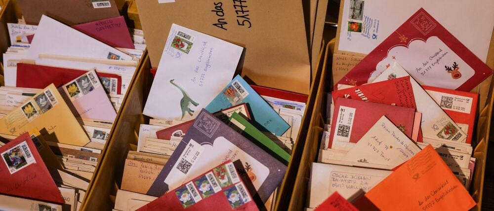 Die Briefe kommen aus aller Welt.