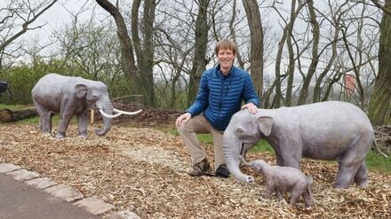 Der Künstler Thomas Lindner ist am 7. Dezember gestorben, der vielseitig engagierte geborene Dresdner prägte mit seinen Metallskulpturen das Stadtbild Erfurts und schuf auch Skulpturen für den Zoo. (Archivbild)