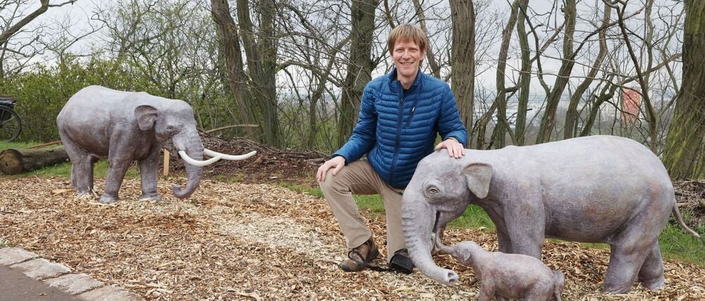 Der Künstler Thomas Lindner ist am 7. Dezember gestorben, der vielseitig engagierte geborene Dresdner prägte mit seinen Metallskulpturen das Stadtbild Erfurts und schuf auch Skulpturen für den Zoo. (Archivbild)