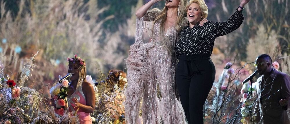 Vor einigen Jahren trat Jennifer Lopez bei einem Konzert an der Seite ihrer Mutter in Kalifornien auf.