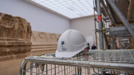 Traurige Baustelle. Das Pergamonmuseum erfährt eine Grundinstandsetzung.