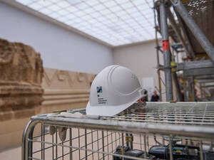 Traurige Baustelle. Das Pergamonmuseum erfährt eine Grundinstandsetzung.