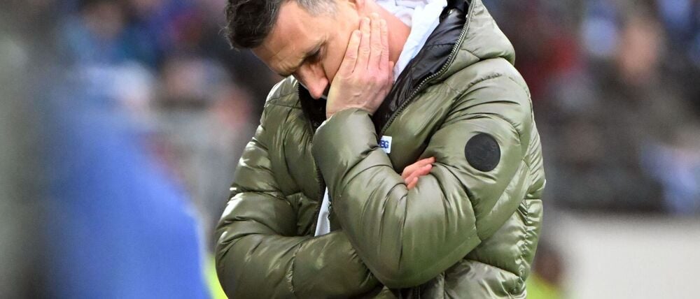 Sichtlich frustriert: Karlsruhes Cheftrainer Christian Eichner.