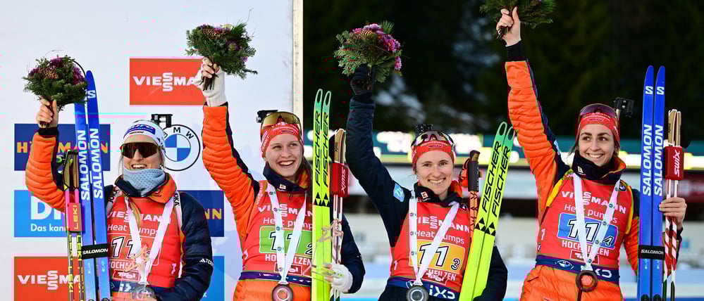 nna Weidel, Julia Tannheimer, Janina Hettich-Walz und Vanessa Voigt.