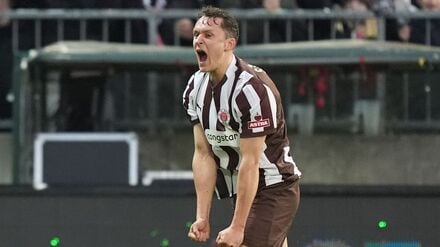 Große Freude: St. Paulis Martijn Kaars stellt gegen Heidenheim seine Torjäger-Qualitäten unter Beweis.
