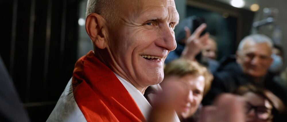 Der Friedensnobelpreisträger Alex Beljazki ist wieder in Freiheit.