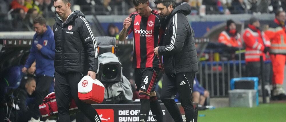 Robin Koch musste verletzt vom Feld.