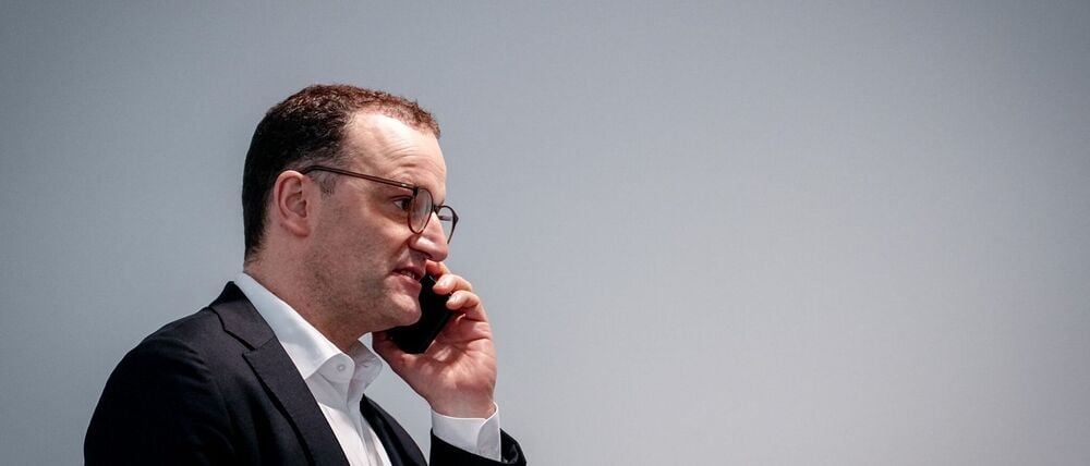 Jens Spahn ist in der Corona-Krise laut einer Untersuchung „gegen den Rat seiner Fachabteilungen“ in großem Umfang in die Schutzmasken-Beschaffung eingestiegen. (Archivfoto)