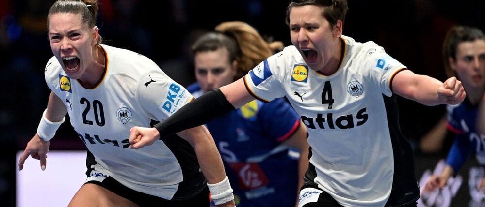 Die ehemaligen Co-Kapitäninnen Emily Vogel (l) und Alina Grijseels spielen am Sonntag um WM-Gold.