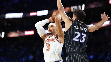 Orlandos Tristan da Silva (l) wehrte sich vergeblich gegen Josh Hart und die Knicks.