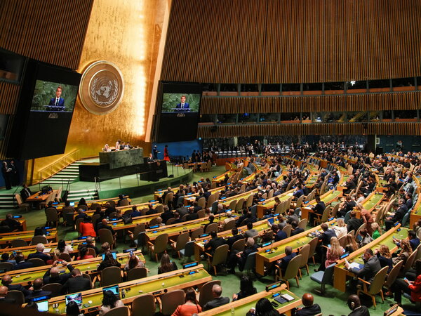 French President Emmanuel Macron addresses delegates during a high-level meeting of heads of state on a two-state solution between Israel and the Palestinians at United Nations headquarters in New York City, U.S., September 22, 2025. REUTERS/Eduardo Munoz