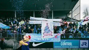 Besondere Choreografie bei Viktoria gegen Turbine.