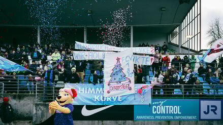 Besondere Choreografie bei Viktoria gegen Turbine.