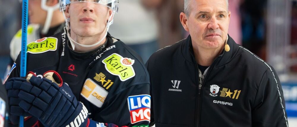 Eisbären-Coach Serge Aubin (r.) freute sich über das gelungene Comeback von Jean-Sébastien Dea gegen Schwenningen. (Archivbild)