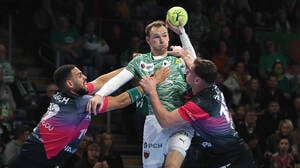 Mathias Gidsel musste gegen Wetzlar mit Schmerzen spielen.