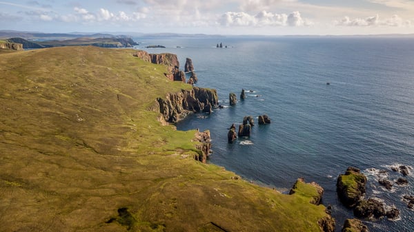 Atemberaubendes Panorama: die Küste der Shetlands. 