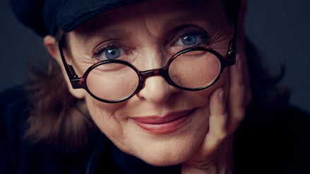 Schauspielerin und Regisseurin Katharina Thalbach wurde 1954 in Ost-Berlin in eine Theaterfamilie geboren.