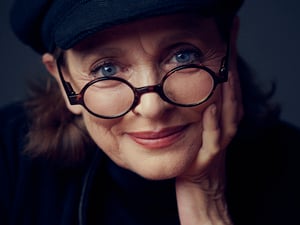 Schauspielerin und Regisseurin Katharina Thalbach wurde 1954 in Ost-Berlin in eine Theaterfamilie geboren.