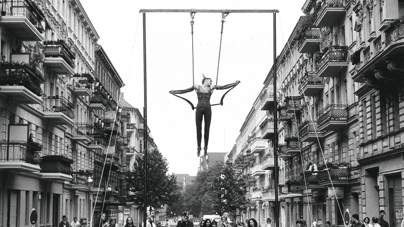 Bohemeleben-Witz-und-Widerstand-Ein-Prachtband-mit-Fotografien-von-Wolfgang-Krolow-aus-dem-Kreuzberg-vor-dem-Mauerfall
