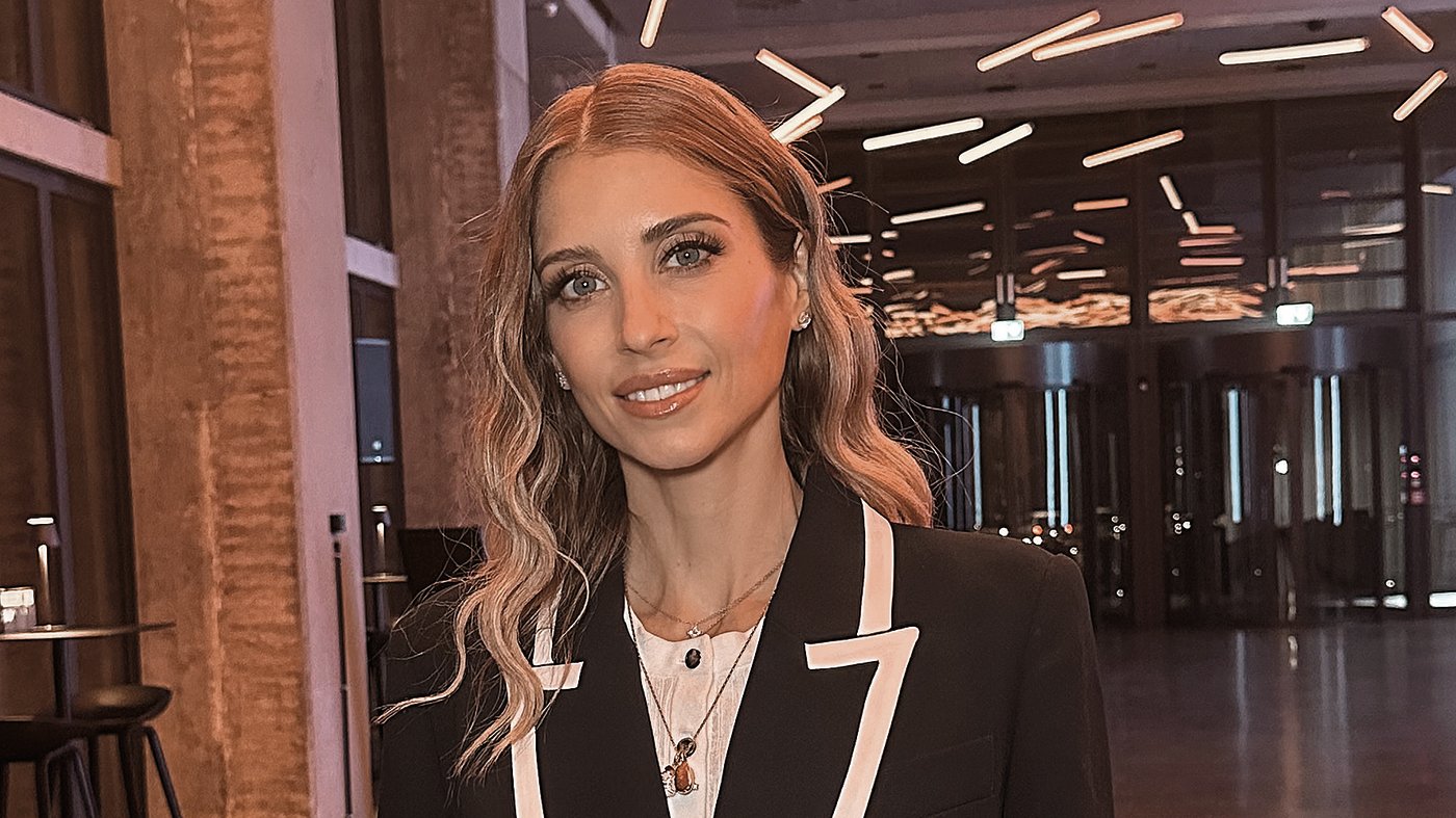 Cathy-Hummels-beim-Brandenburg-Ball-Moderatorin-ruft-zu-Spenden-f-r-krebskranker-Kinder-auf