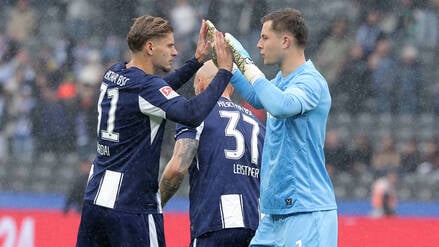 Innenverteidiger Marton Dardai (links) und Torhüter Tjark Ernst sind zwei Garanten für die defensive Stabilität von Hertha BSC. 