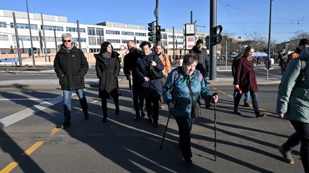 Bei der offiziellen Verkehrsfreigabe am Leipziger Dreieck gab es für die Gäste auch eine Führung, was sich an dem Knotenpunk alles verändert hat.