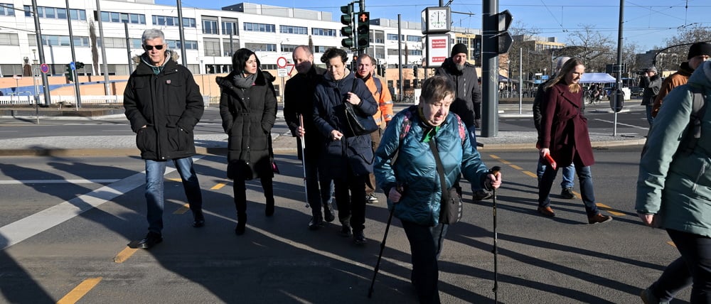 Bei der offiziellen Verkehrsfreigabe am Leipziger Dreieck gab es für die Gäste auch eine Führung, was sich an dem Knotenpunk alles verändert hat.