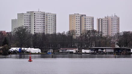 DDR-Wohnblöcke an der Neustädter Havelbucht in Potsdam. Bezahlbarer Wohnraum ist in der Landeshauptstadt rar.