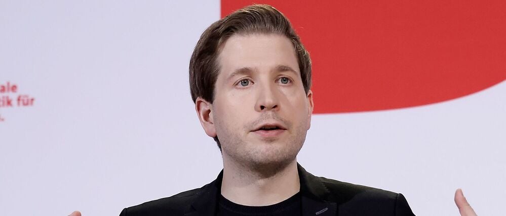 Kevin Kühnert, damaliger SPD-Generalsekretär, spricht bei einer Pressekonferenz im August 2024 zu aktuellen politischen Themen nach der Gremiensitzung der SPD im Willy-Brandt-Haus (Archivbild).