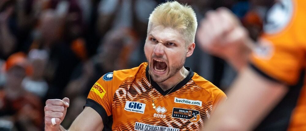 Ruben Schott richtet emotionale Worte an sein Team.