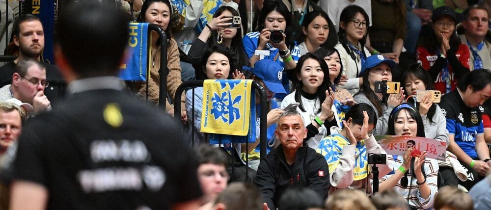 Tischtennis-Star Fan Zhendong und seine chinesischen Fans.