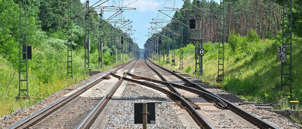 In Brandenburg steht die Reaktivierung alter Bahnstrecken zur Debatte. (Archivbild)